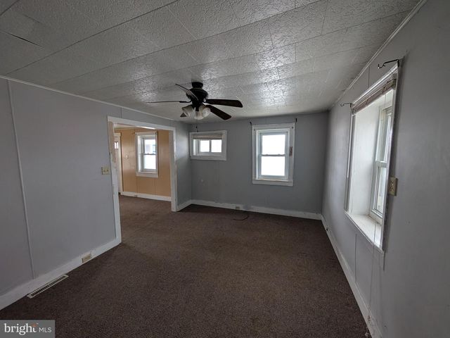 2086 PENNINGTON RD, Warriors Mark, PA 16877