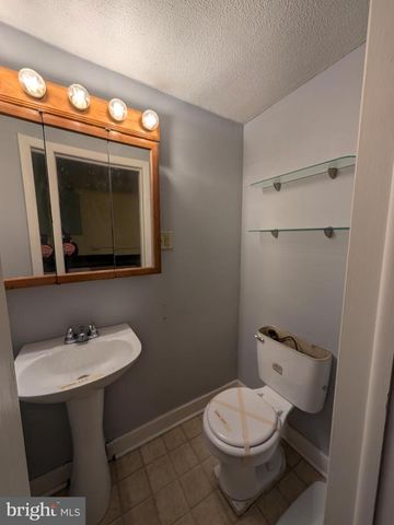 2086 PENNINGTON RD, Warriors Mark, PA 16877