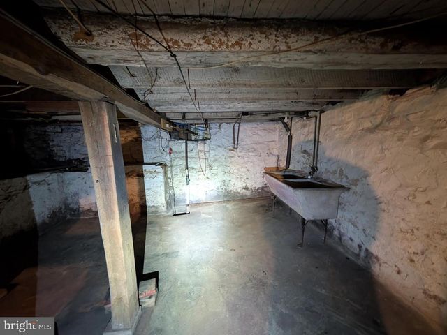 2086 PENNINGTON RD, Warriors Mark, PA 16877