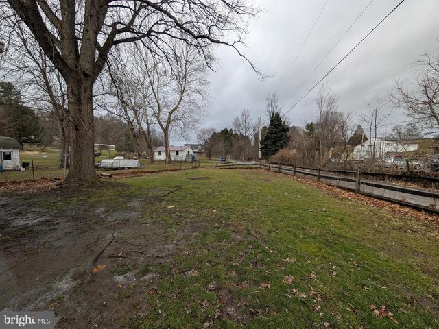 2086 PENNINGTON RD, Warriors Mark, PA 16877