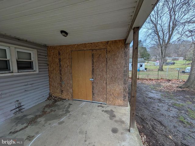 2086 PENNINGTON RD, Warriors Mark, PA 16877