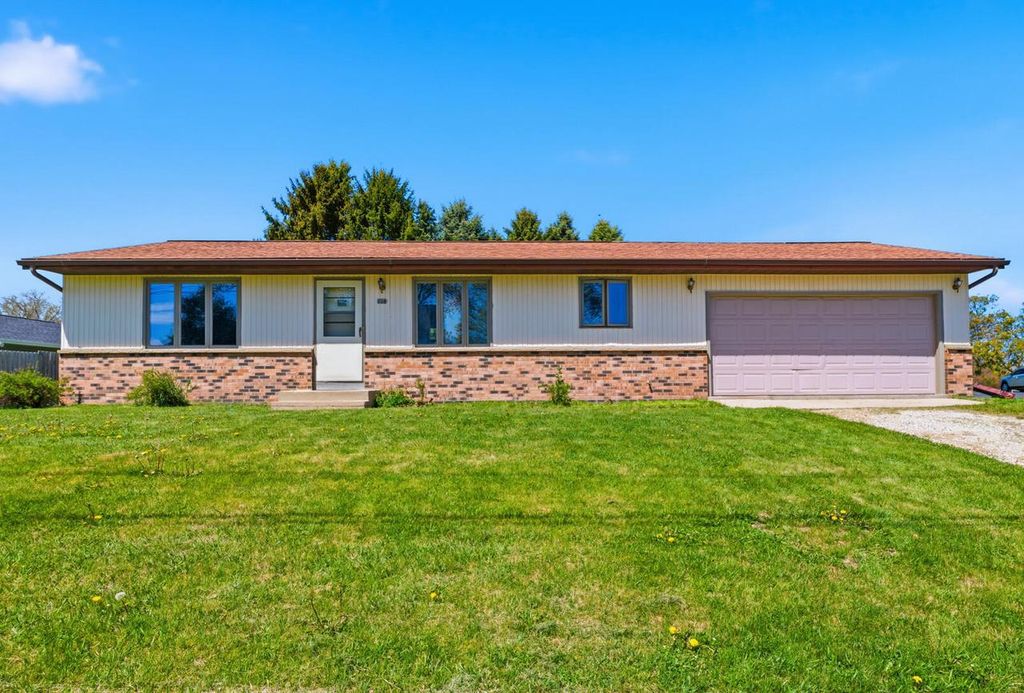 220 1st AVENUE, Adell, WI 53001