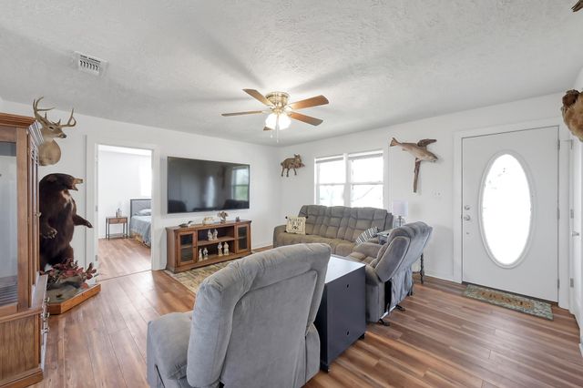 1232 County Road 1805, Crockett, TX 75835