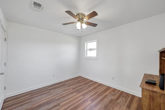 1232 County Road 1805, Crockett, TX 75835