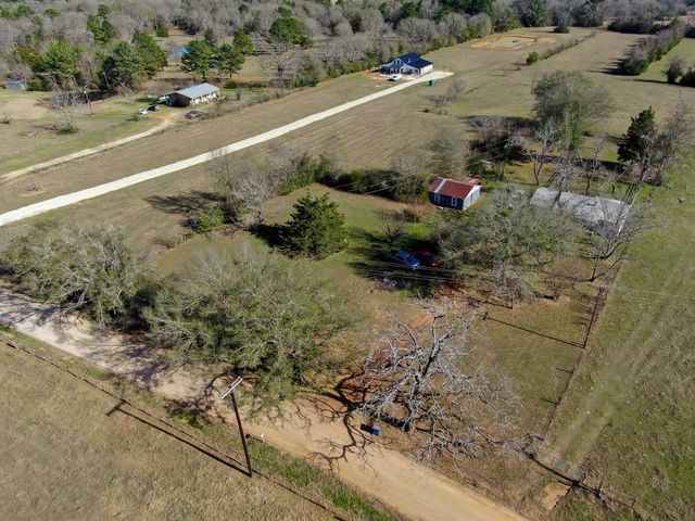 1232 County Road 1805, Crockett, TX 75835