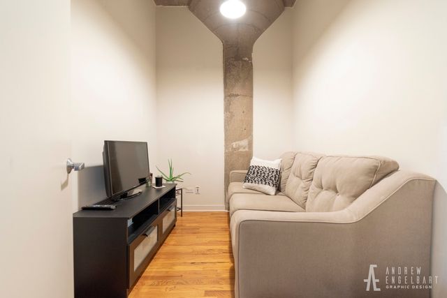 1071 W 15TH Street 314, Chicago, IL 60608