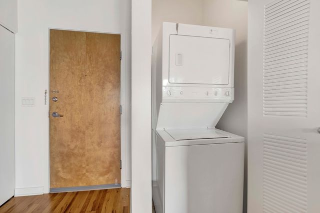 1071 W 15TH Street 314, Chicago, IL 60608