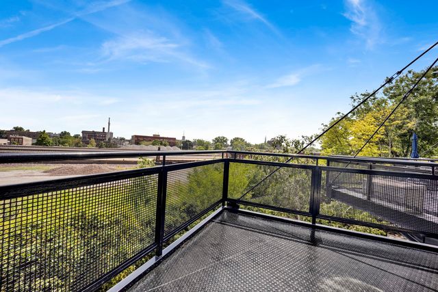 1071 W 15TH Street 314, Chicago, IL 60608