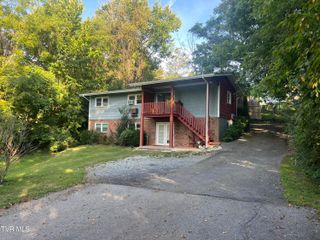 8 Vine Lane Lane, Johnson City, TN 37604