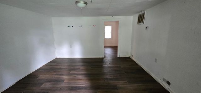 2351 East Pacific Street, Springfield, MO 65803