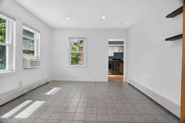 115 Fenno St, Quincy, MA 02170