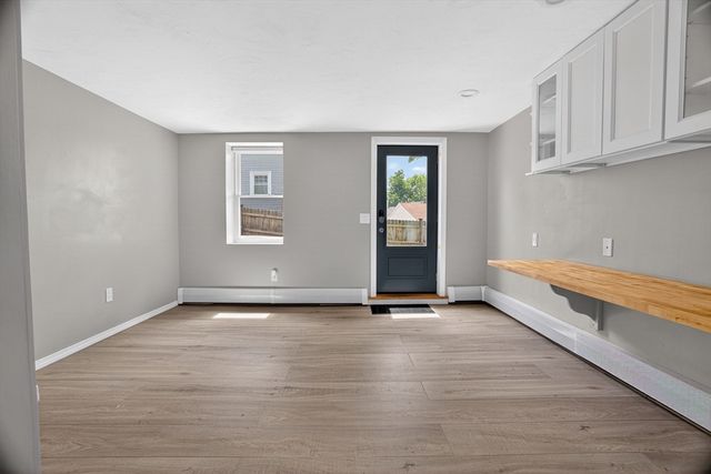 115 Fenno St, Quincy, MA 02170