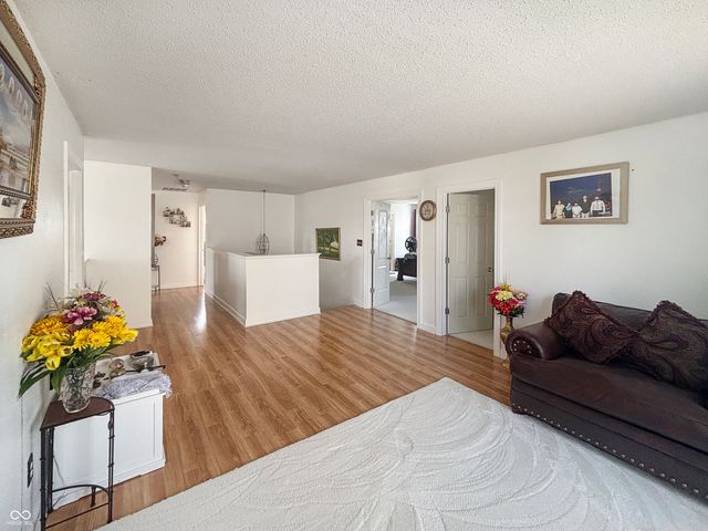 1678 Juniper Lane, Greenwood, IN 46143