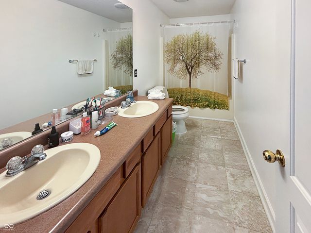 1678 Juniper Lane, Greenwood, IN 46143