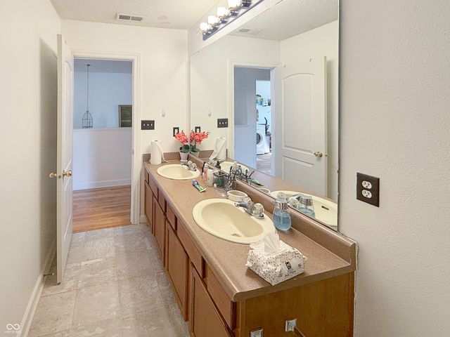 1678 Juniper Lane, Greenwood, IN 46143