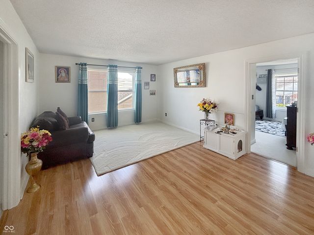 1678 Juniper Lane, Greenwood, IN 46143