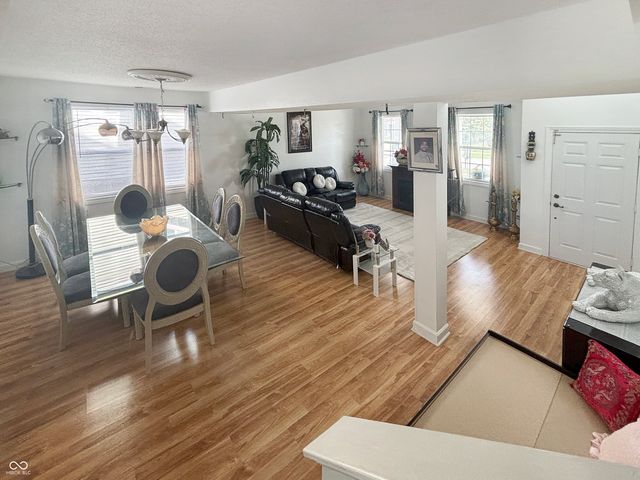 1678 Juniper Lane, Greenwood, IN 46143