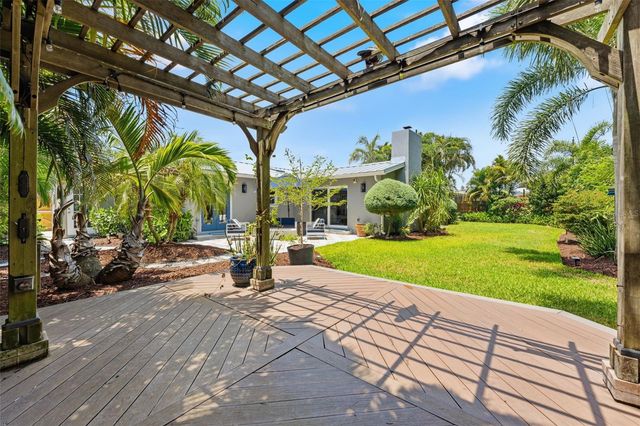 4096 38TH STREET S, St Petersburg, FL 33711