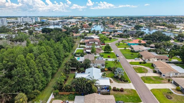 4096 38TH STREET S, St Petersburg, FL 33711