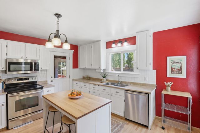 18 W 31ST Ave, Spokane, WA 99203