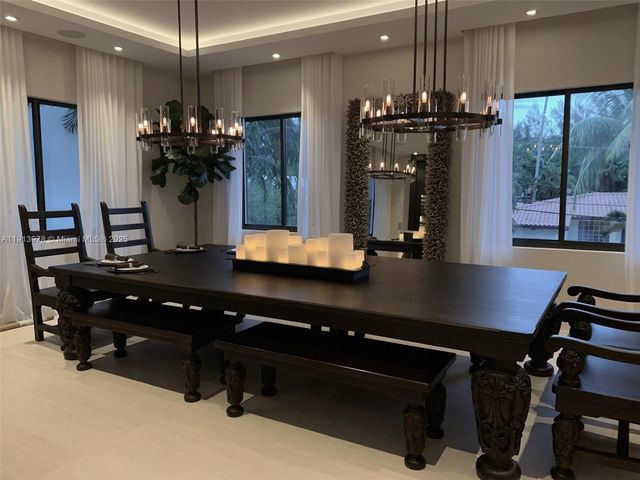 3554 W Glencoe St, Miami, FL 33133