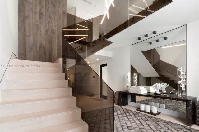 3554 W Glencoe St, Miami, FL 33133