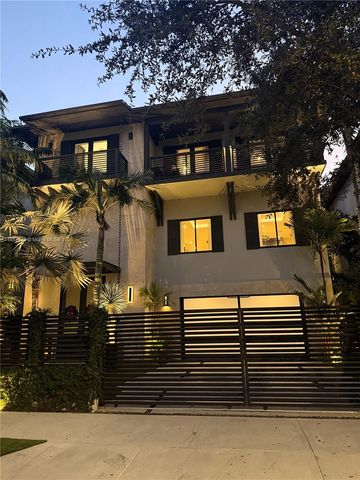 3554 W Glencoe St, Miami, FL 33133