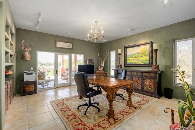 4198 BEAR SPRINGS RD, Pipe Creek, TX 78063