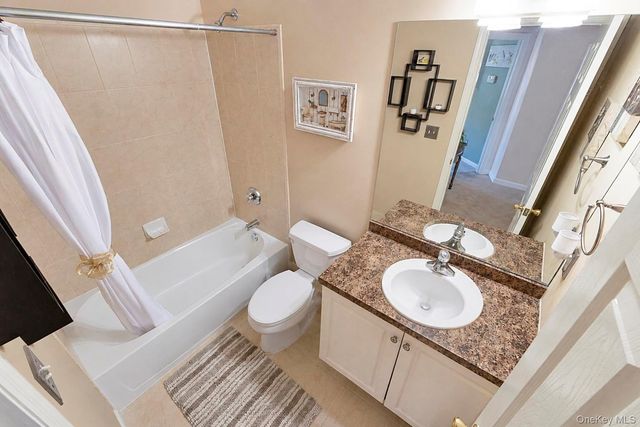 3 Arielle Court, Hauppauge, NY 11749
