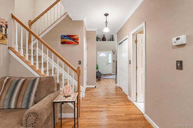 3 Arielle Court, Hauppauge, NY 11749