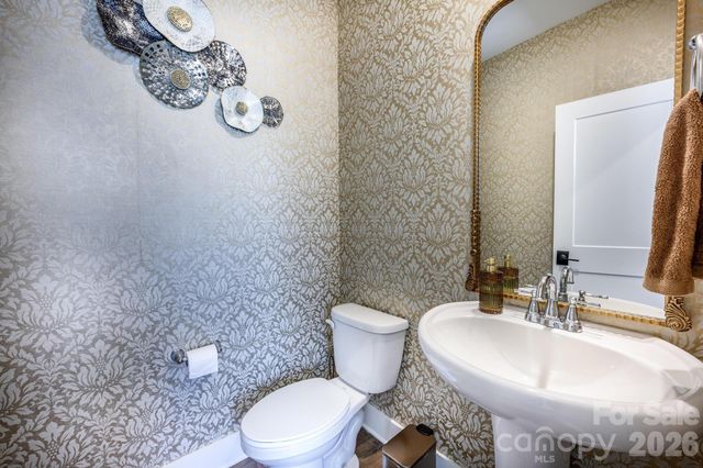 114 Glencoe Lane 102, Mooresville, NC 28117