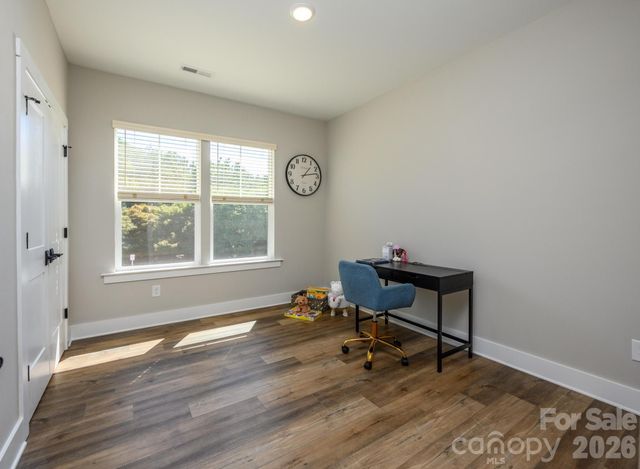 114 Glencoe Lane 102, Mooresville, NC 28117