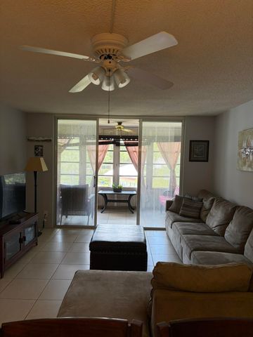 2649 NW 48th Terrace 340, Lauderdale Lakes, FL 33313
