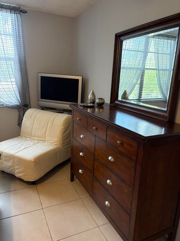 2649 NW 48th Terrace 340, Lauderdale Lakes, FL 33313