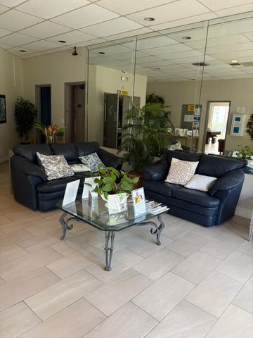 2649 NW 48th Terrace 340, Lauderdale Lakes, FL 33313
