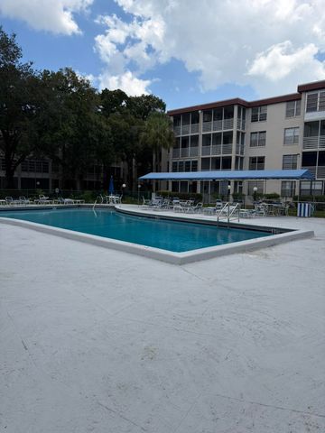 2649 NW 48th Terrace 340, Lauderdale Lakes, FL 33313