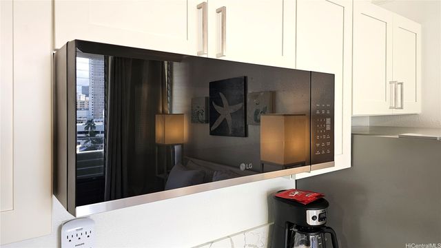 134 Kapahulu Avenue 802, Honolulu, HI 96815
