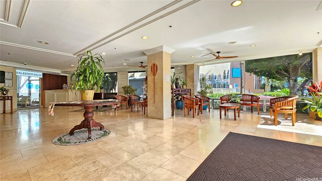 134 Kapahulu Avenue 802, Honolulu, HI 96815