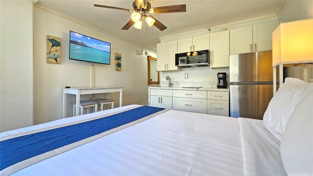 134 Kapahulu Avenue 802, Honolulu, HI 96815