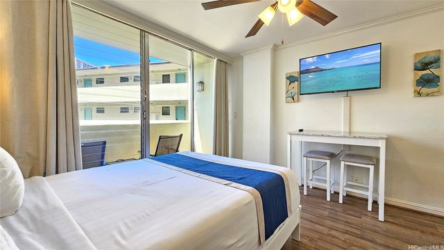 134 Kapahulu Avenue 802, Honolulu, HI 96815