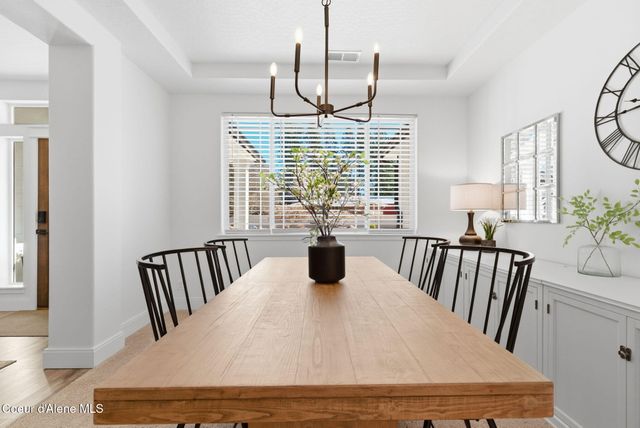 11565 N Emerald DR, Hayden, ID 83835