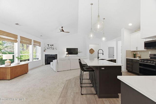 11565 N Emerald DR, Hayden, ID 83835