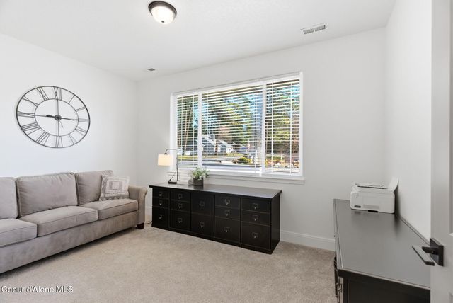 11565 N Emerald DR, Hayden, ID 83835