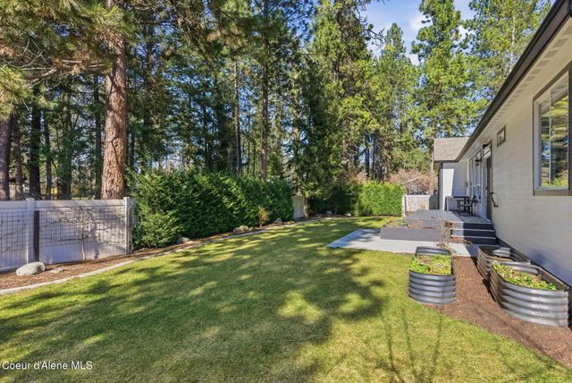 11565 N Emerald DR, Hayden, ID 83835