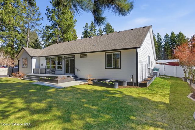 11565 N Emerald DR, Hayden, ID 83835