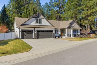 11565 N Emerald DR, Hayden, ID 83835