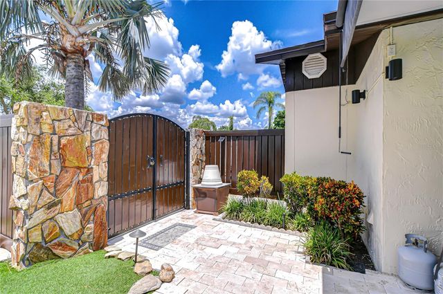 13522 AVISTA DRIVE, Tampa, FL 33624