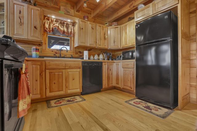 16541 Skinner Road, Logan, OH 43138