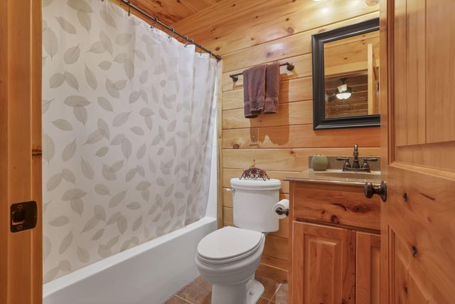 16541 Skinner Road, Logan, OH 43138