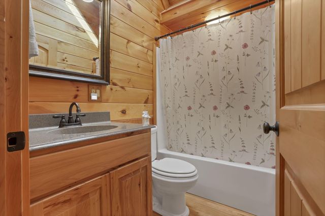 16541 Skinner Road, Logan, OH 43138